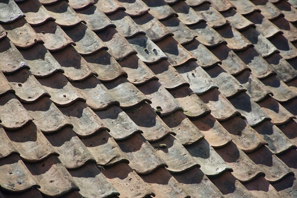 roof, roof tiles, pattern-8193787.jpg