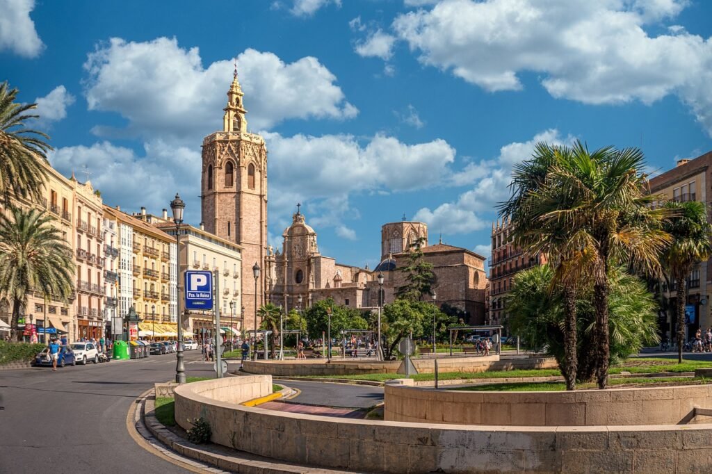 valencia, city square, fountain-4791102.jpg